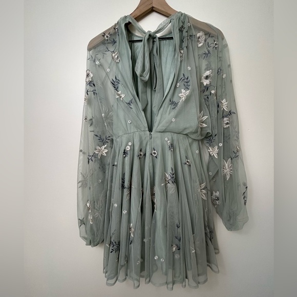 ASOS EDITION Petite Floral Beaded Mesh Dress Size: 4 - Picture 7 of 17